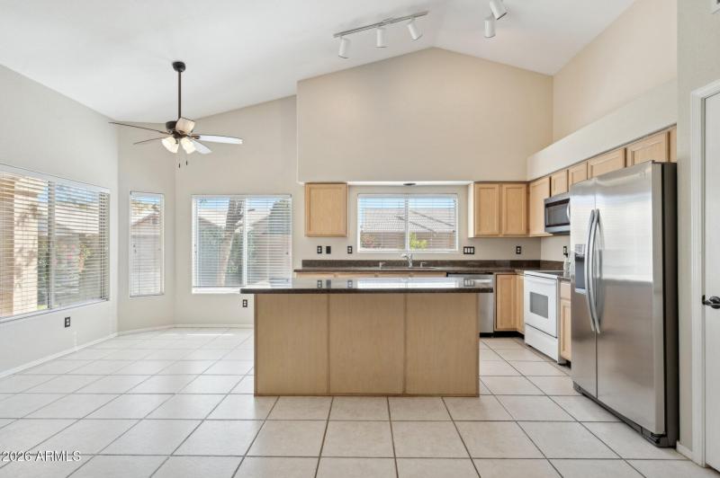 11-web-or-mls-4104-w-bart-dr