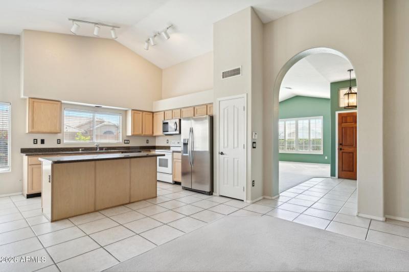 15-web-or-mls-4104-w-bart-dr