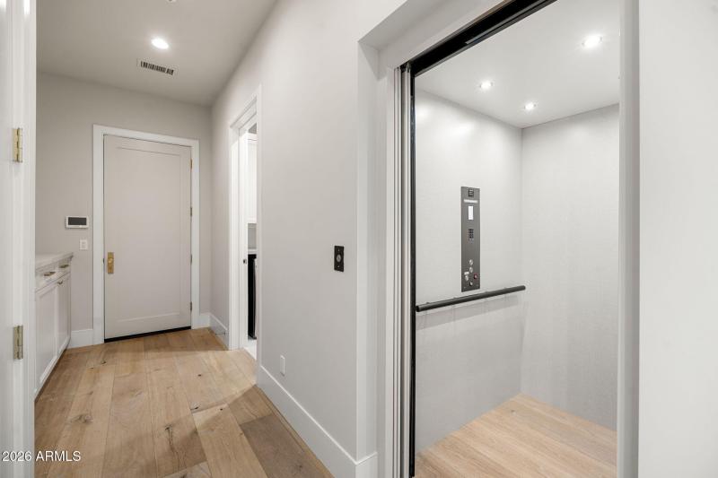 28-web-or-mls-4863-ascent-dr