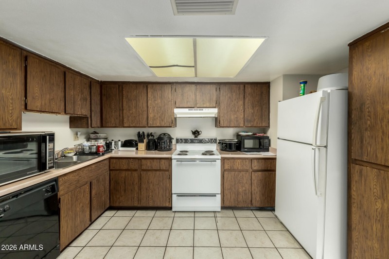 13 - Unit 1 - Kitchen