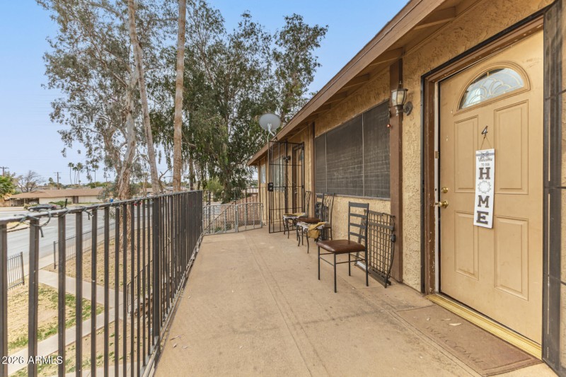 59 - Unit 3 & 4 - Shared Balcony