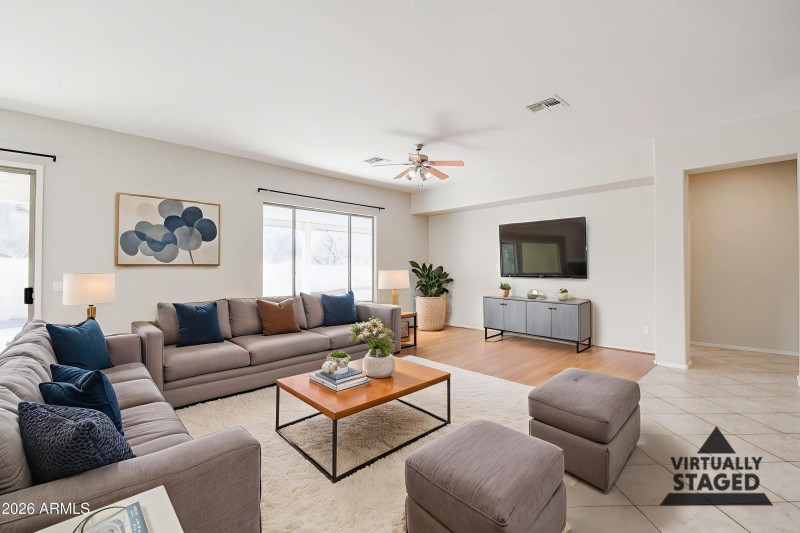 Carob-27 - Living Room - Modern - 3