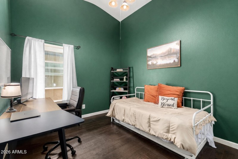 C4D29D05-BAA9-42F8-9F06-04E26F8942E2