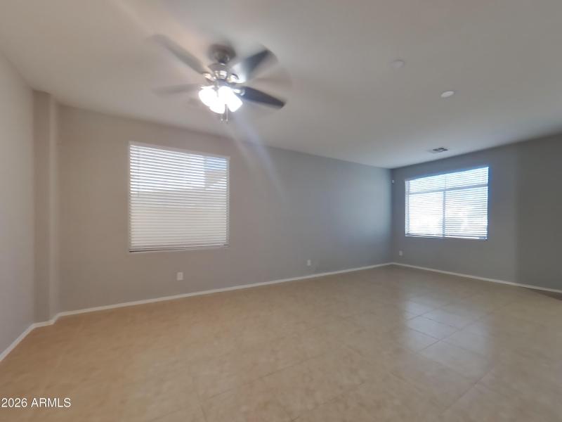 2_pc_HlNfzHliyE_aGTgVCYyup_layout_0