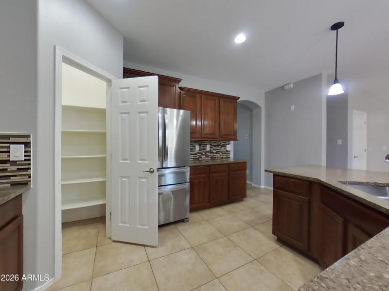 4_pc_AogFbCag9l_2Fs8IIwrqJ_layout_1