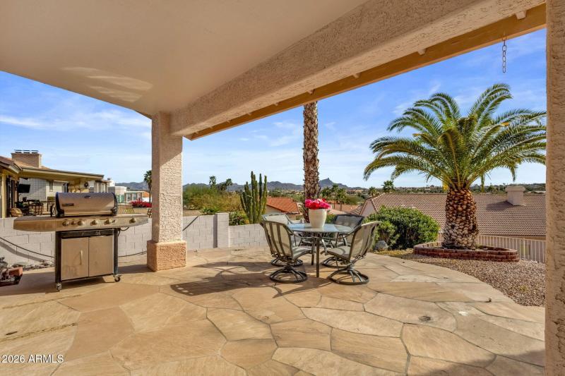 33-web-or-mls-16245-e-montrose-dr