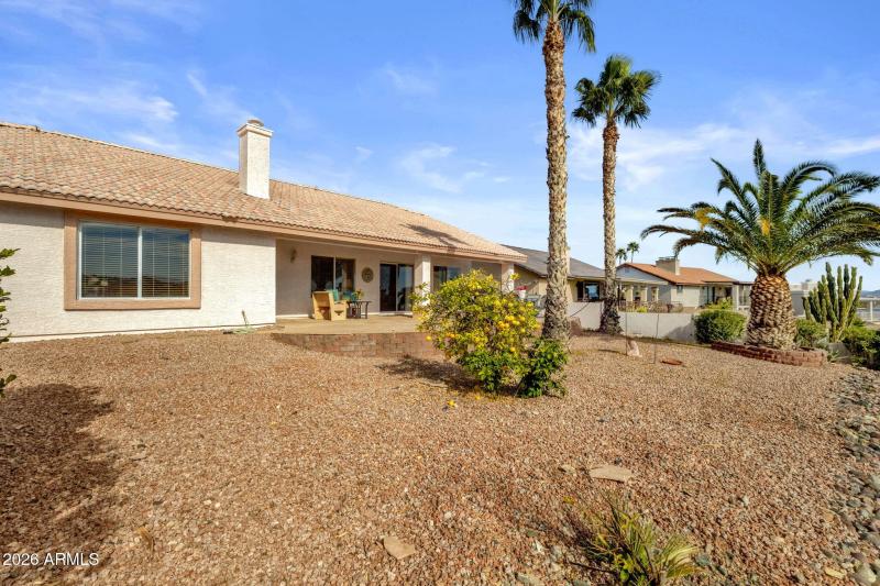 40-web-or-mls-16245-e-montrose-dr