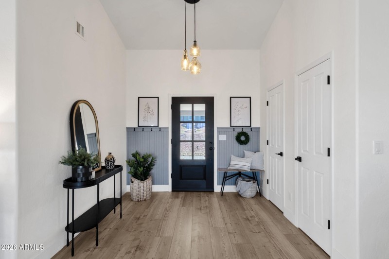 6-web-or-mls-16310-e-bainbridge-ave