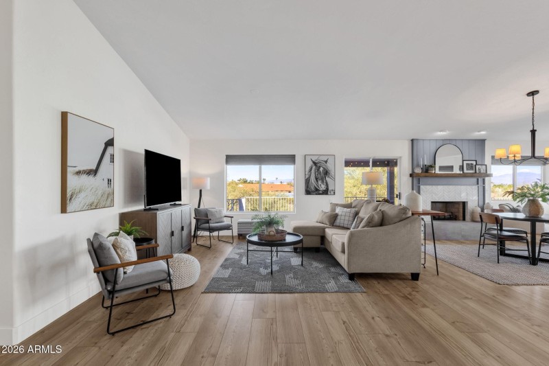 7-web-or-mls-16310-e-bainbridge-ave