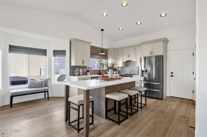 13-web-or-mls-16310-e-bainbridge-ave