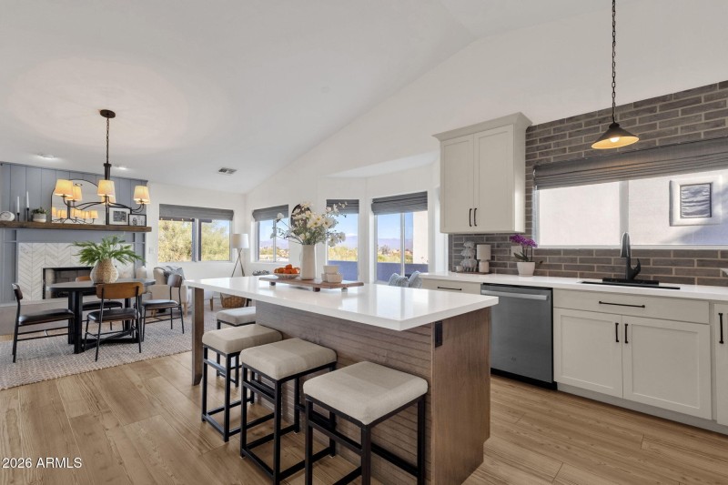 16-web-or-mls-16310-e-bainbridge-ave