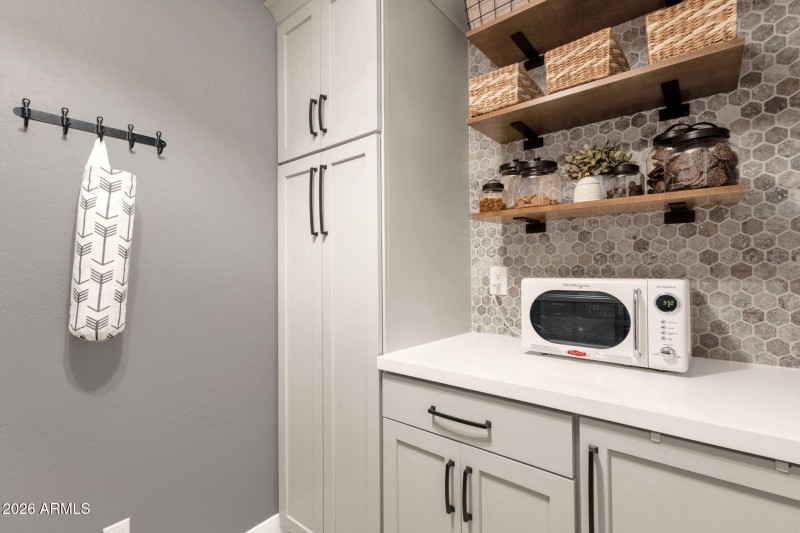 20-web-or-mls-16310-e-bainbridge-ave