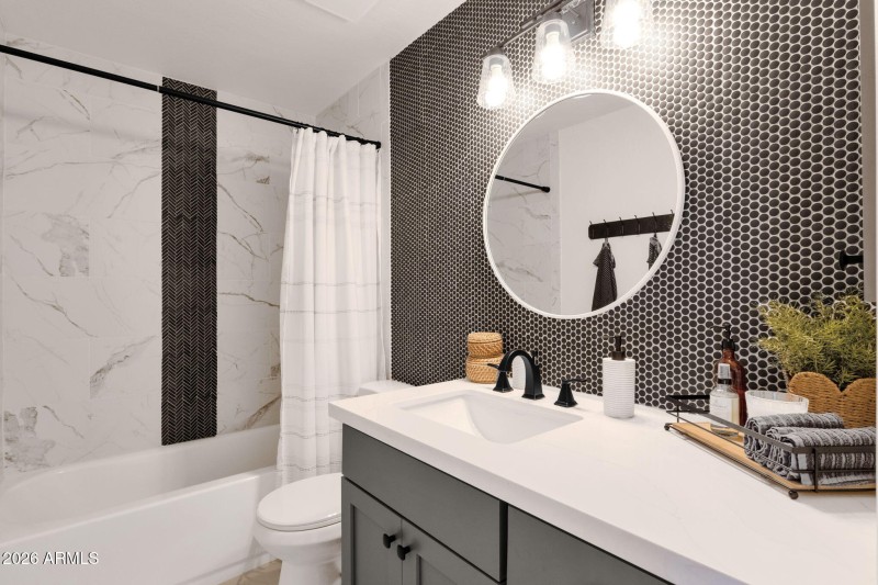 32-web-or-mls-16310-e-bainbridge-ave