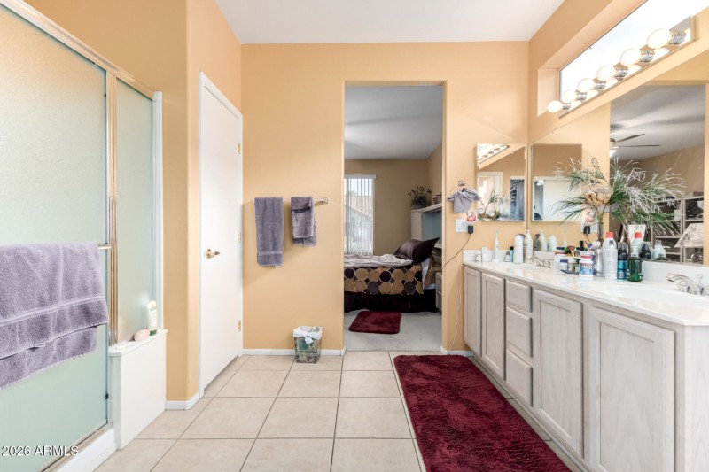 16 Master Bathroom