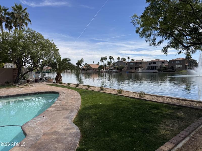 DE64B651-893F-485D-A4CA-BC523D404FDD