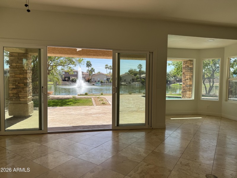 2442BFE9-6B2D-4217-B761-5DEA498BF5DF