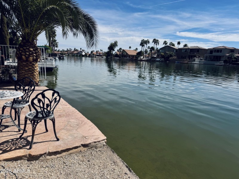 10BF0232-45E0-437C-BD1A-78241140A701