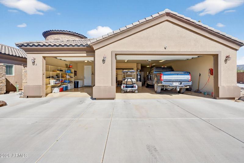 Attached 3-Car Garage – Exterior View
