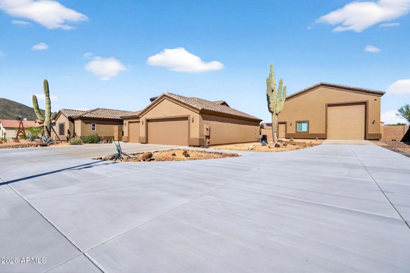 Front Exterior – Driveway View