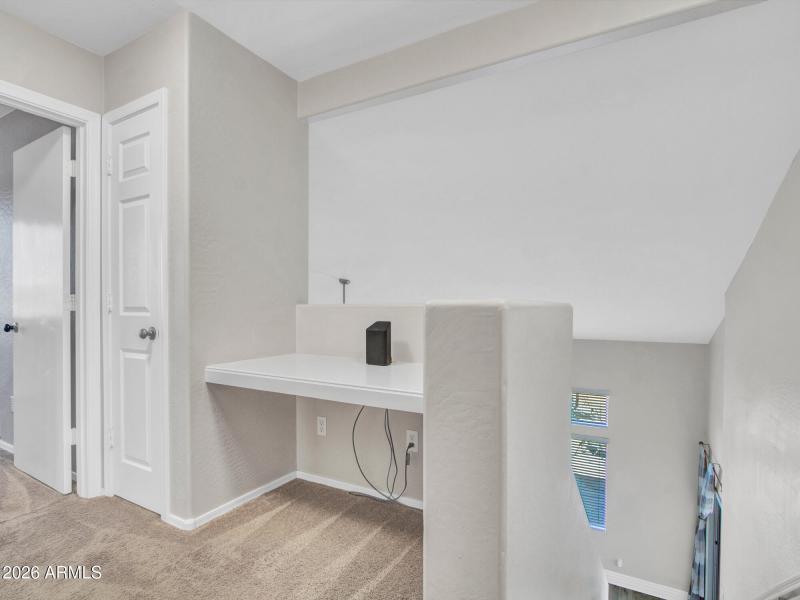 09-Upstairs-Hall-Study-(1)