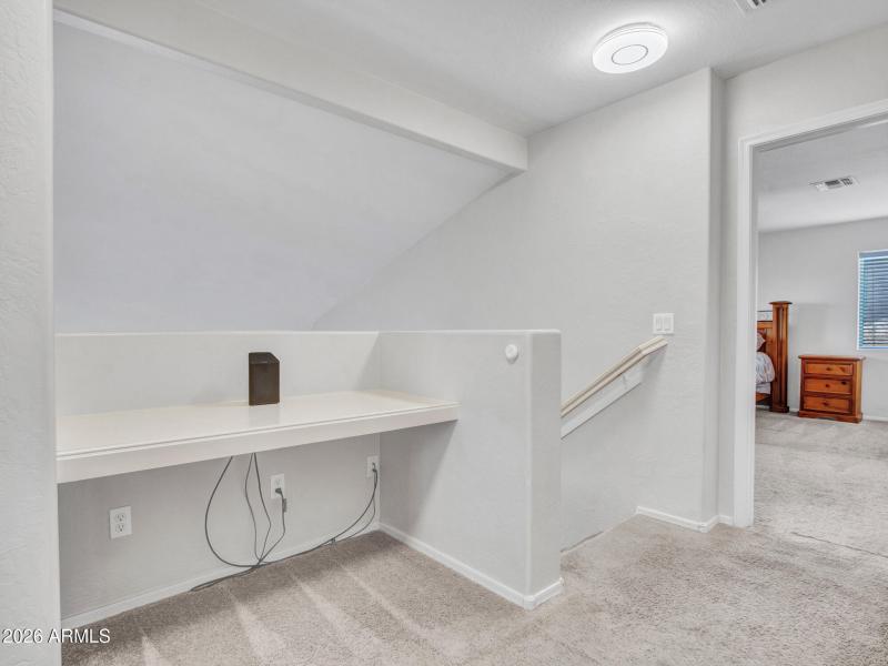 09-Upstairs-Hall-Study-(2)