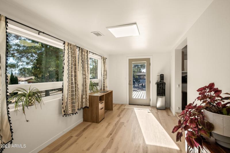 JL_2111SkyDr-interiors-CommonAreas-18