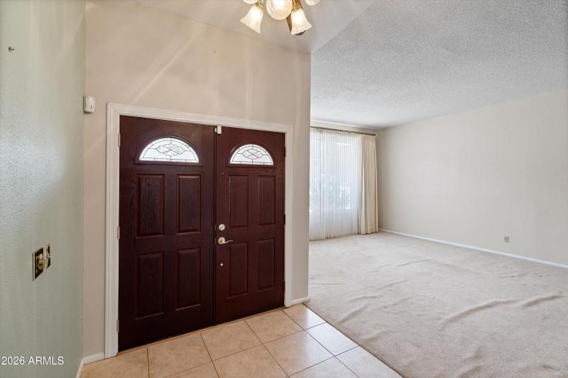 09-Entry to Living Room