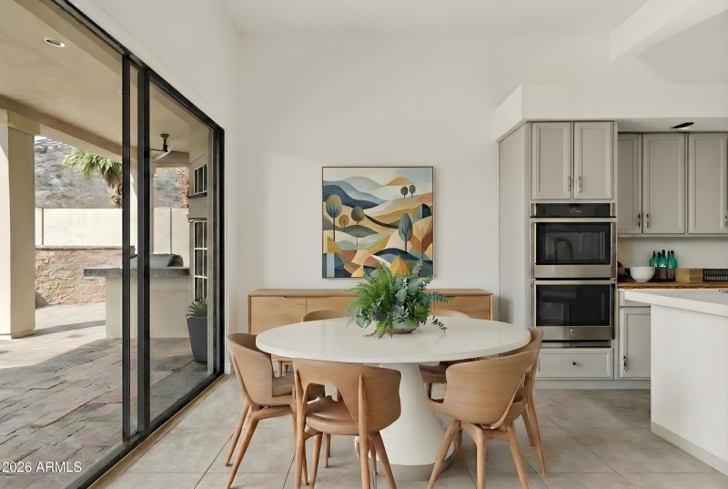 Patio Access, Eat in Kitchen