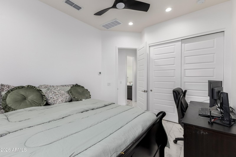 b625c355e04defd8aa472022f24060b6