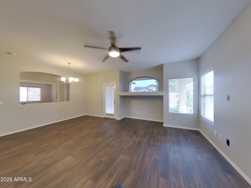 1_pc_TrFXG4uIt5_4HwqiP3mPN_layout_0