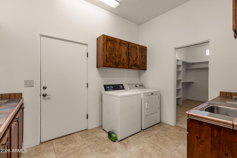 Large Laundry Room