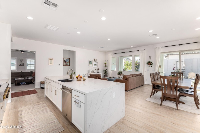 Large Island with Waterfall Countertop