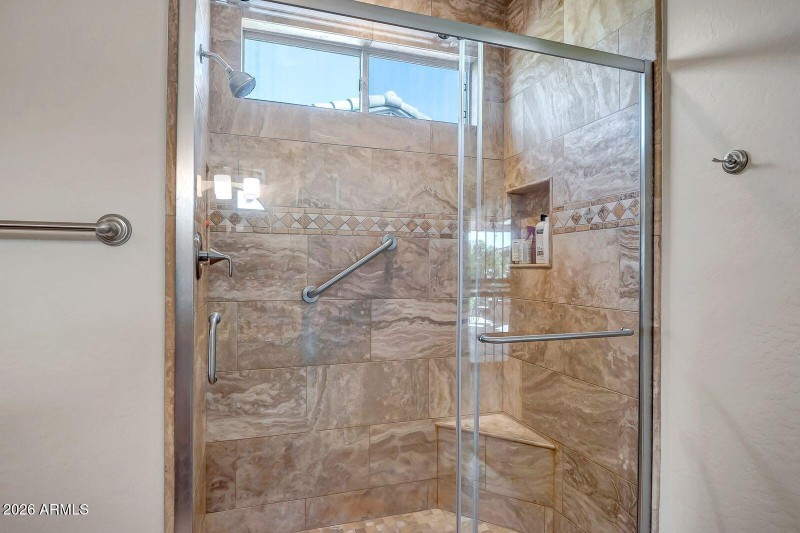 rounders - main bath 3