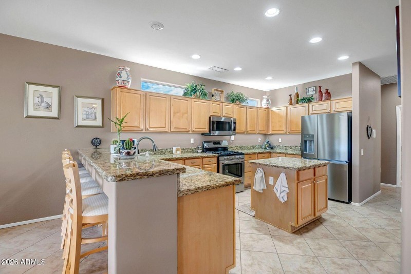 rounders - kitchen 2