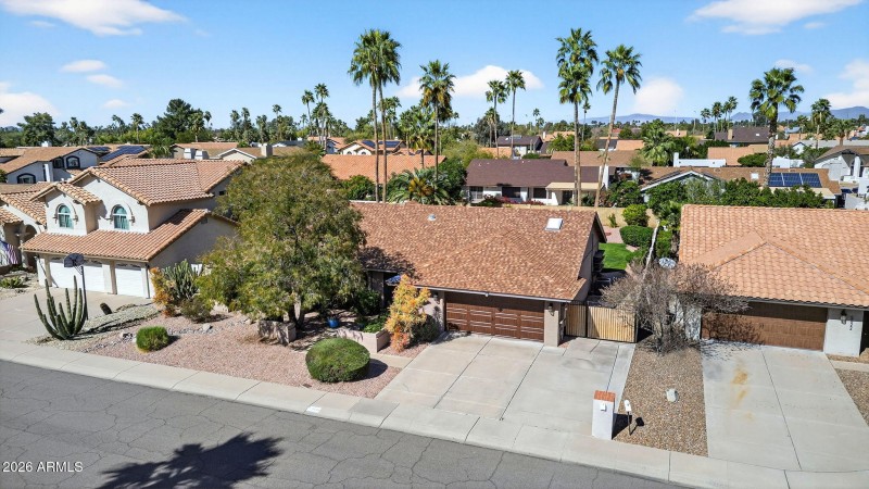 73-web-or-mls-35E Beck Ln