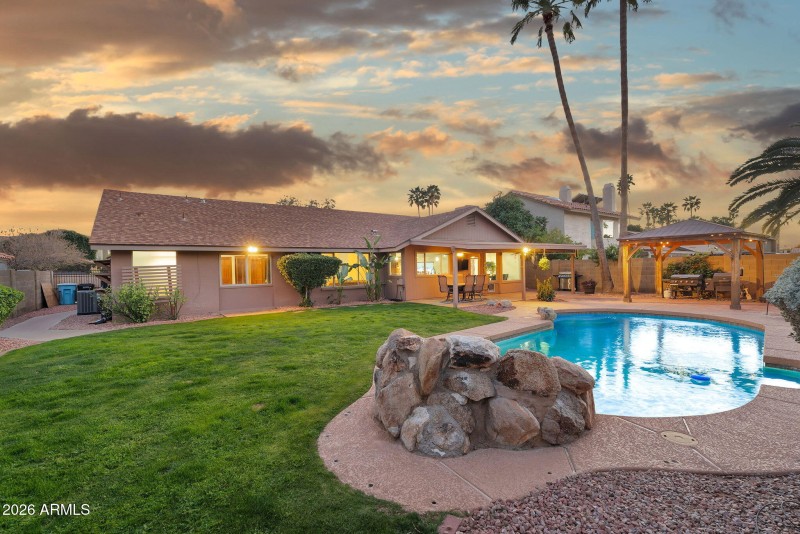 41-web-or-mls-18E Beck Ln