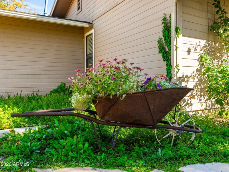 66-web-or-mls-17827 S Tawny Ln-29