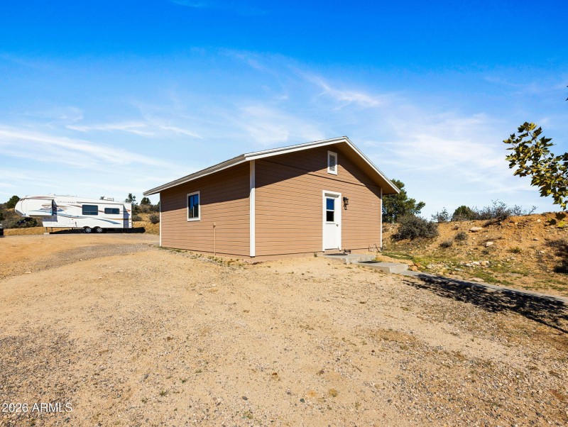 71-web-or-mls-17827 S Tawny Ln-33