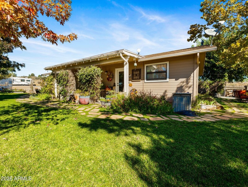 25-web-or-mls-17827 S Tawny Ln-14