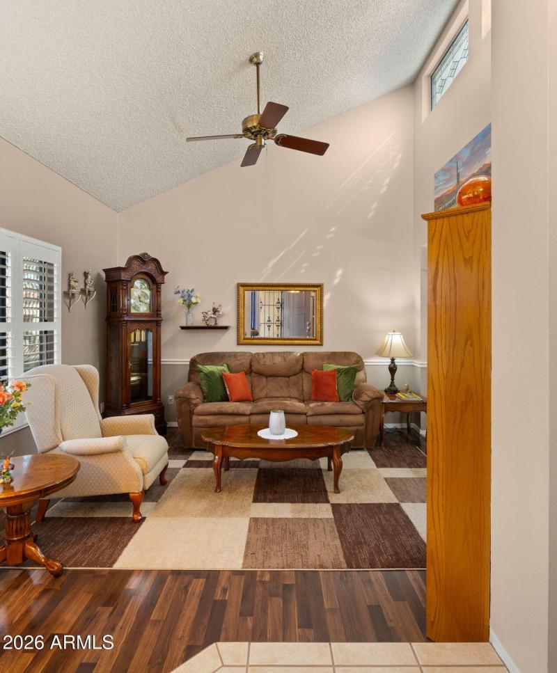 5-web-or-mls-Living Room3