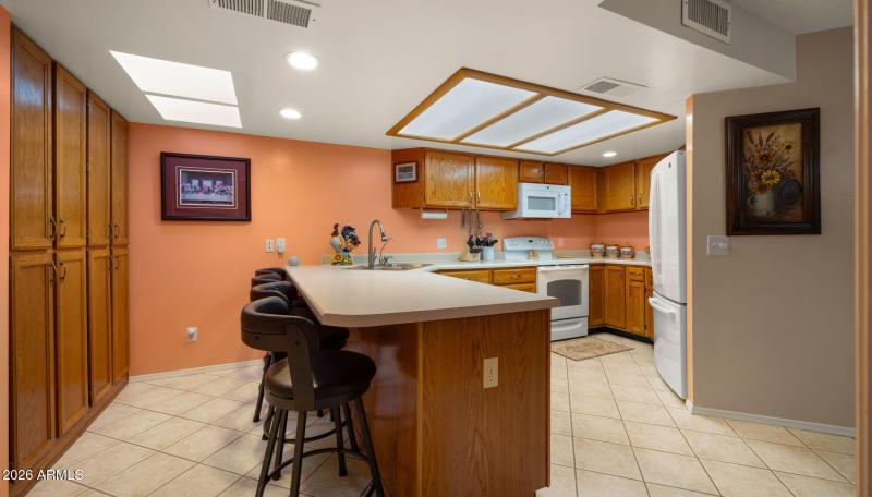 12-web-or-mls-Kitchen1