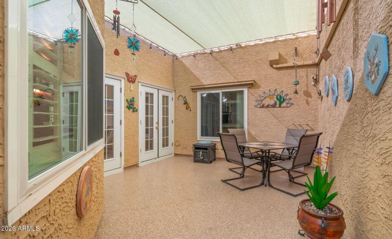 29-web-or-mls-Courtyard Space2