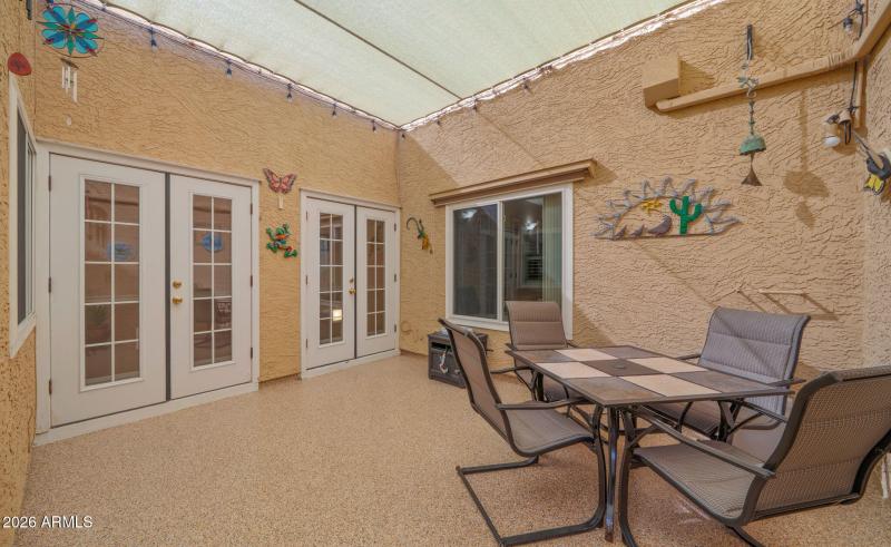 30-web-or-mls-Courtyard Space3