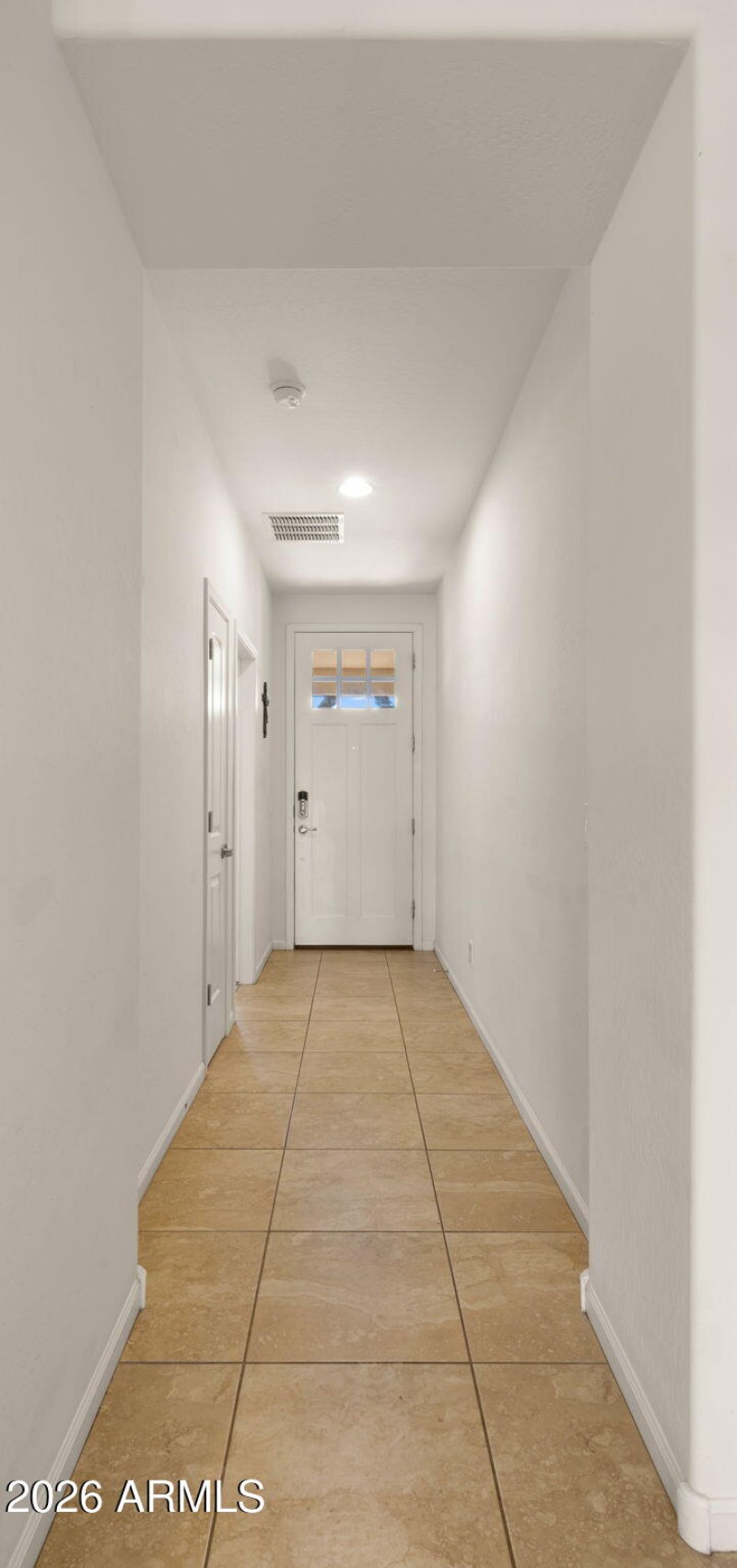 4-web-or-mls-Foyer
