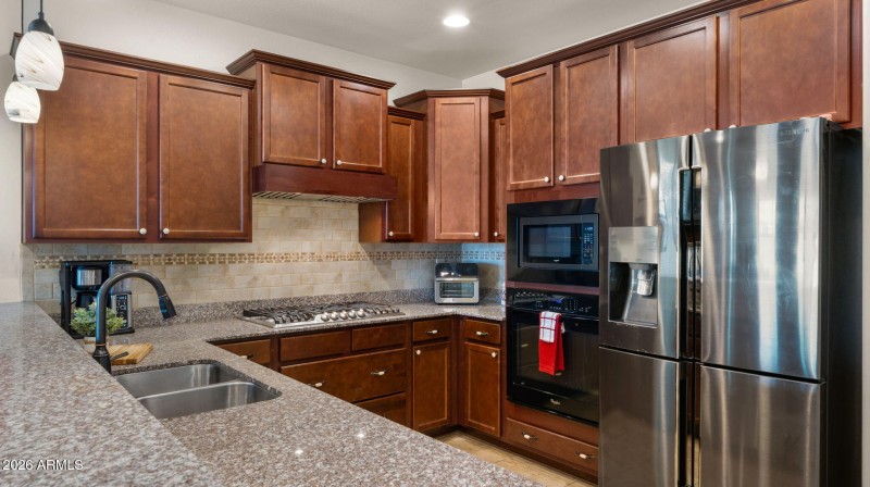 7-web-or-mls-Kitchen3