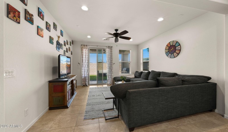 14-web-or-mls-Living Room2