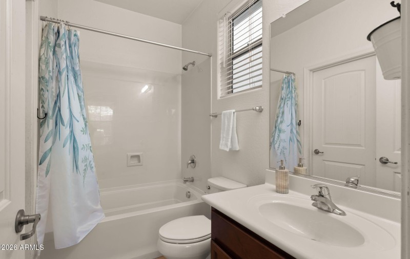 18-web-or-mls-Bedroom EnSuite1