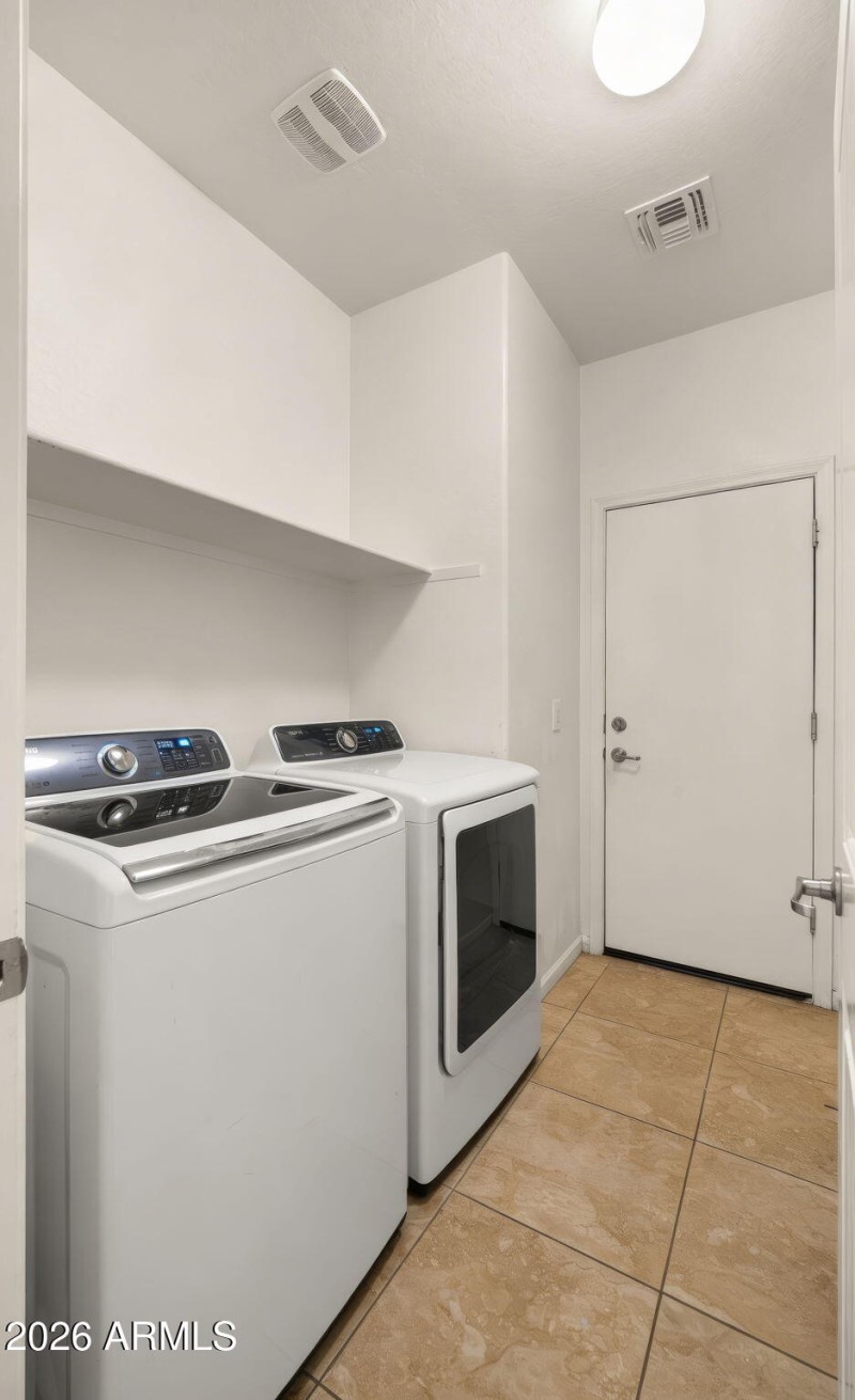 20-web-or-mls-Laundry Room