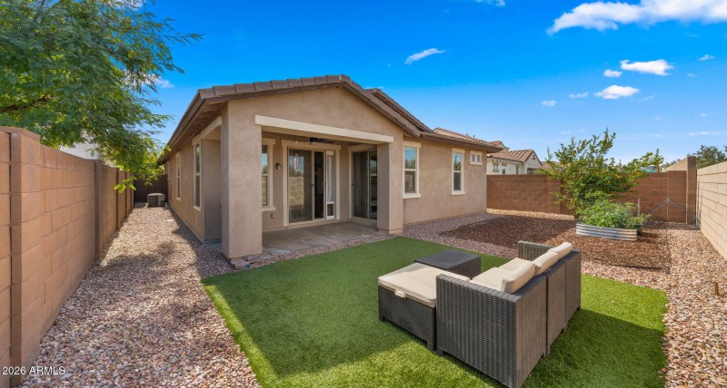 34-web-or-mls-Backyard4