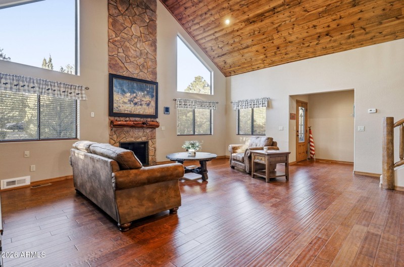 2750ColumbiaLn-OvergaardAZ-15